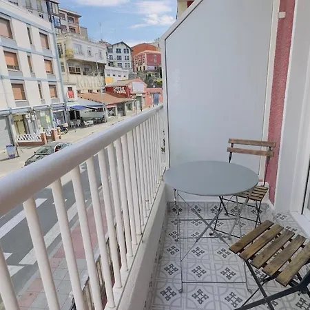 Plentzia, Junto Al Puerto *