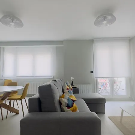 Plentzia, Junto Al Puerto *